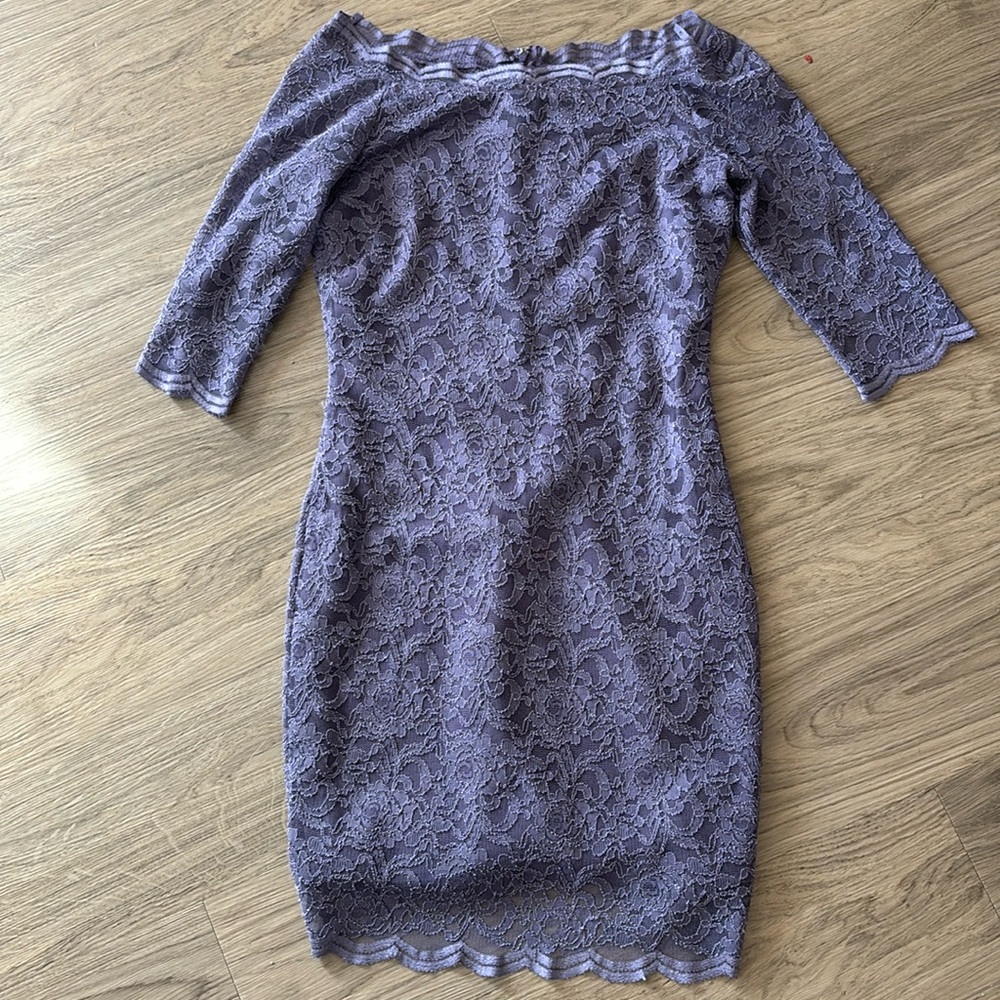 Le Chateau Lace Dress, Dark Lavender/Lilac Purple. Women’s Large.